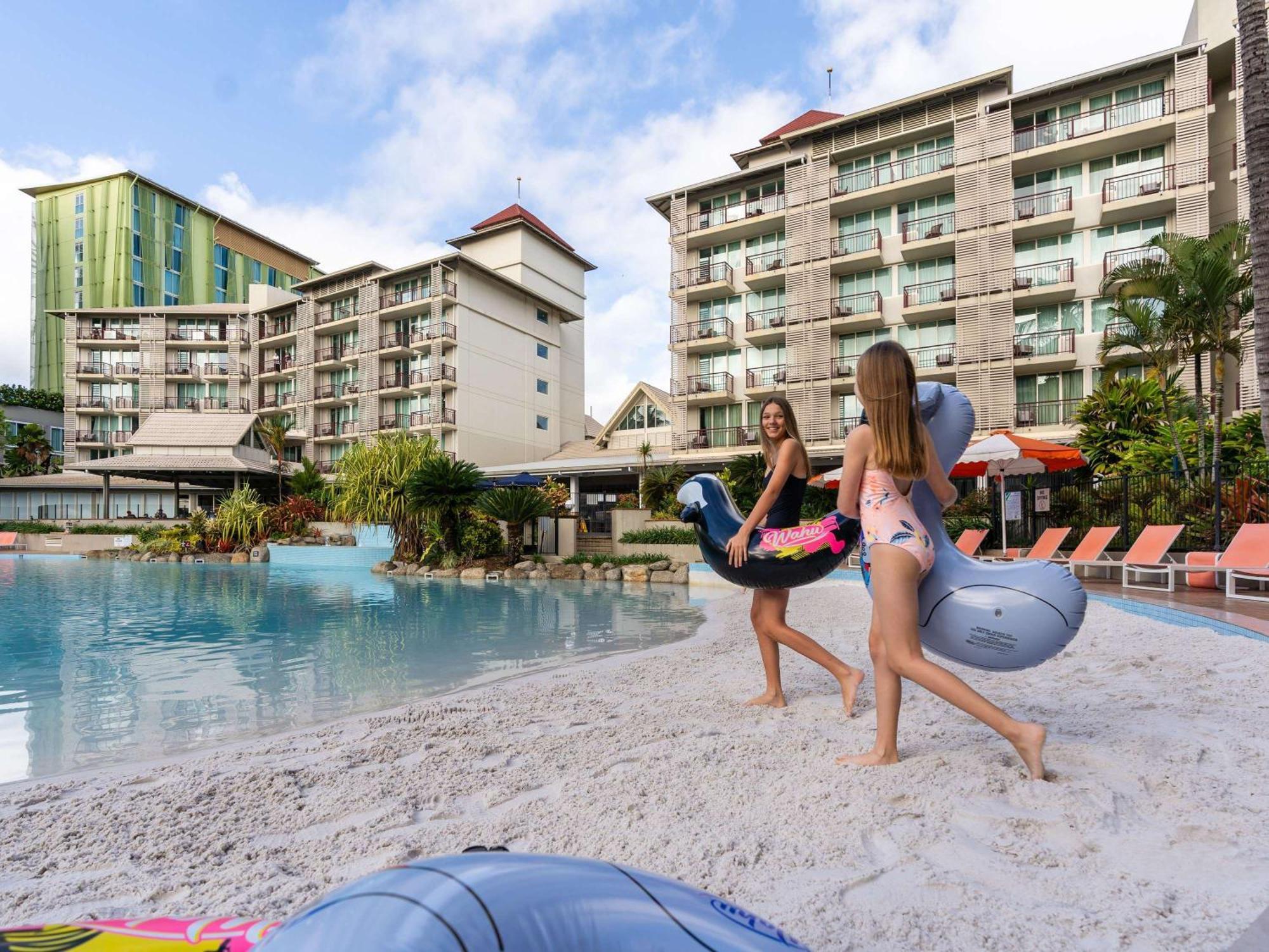Novotel Cairns Oasis Resort Dış mekan fotoğraf